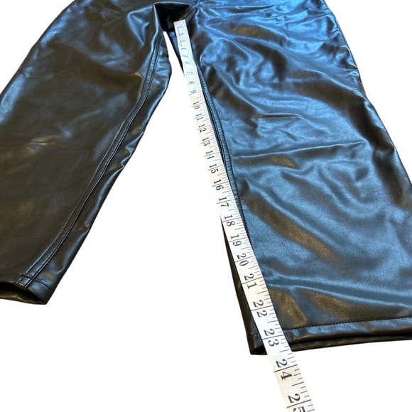 Abercrombie and Fitch | The Ankle Straight Super High Rise Vegan Leather Pants - Picture 8 of 9